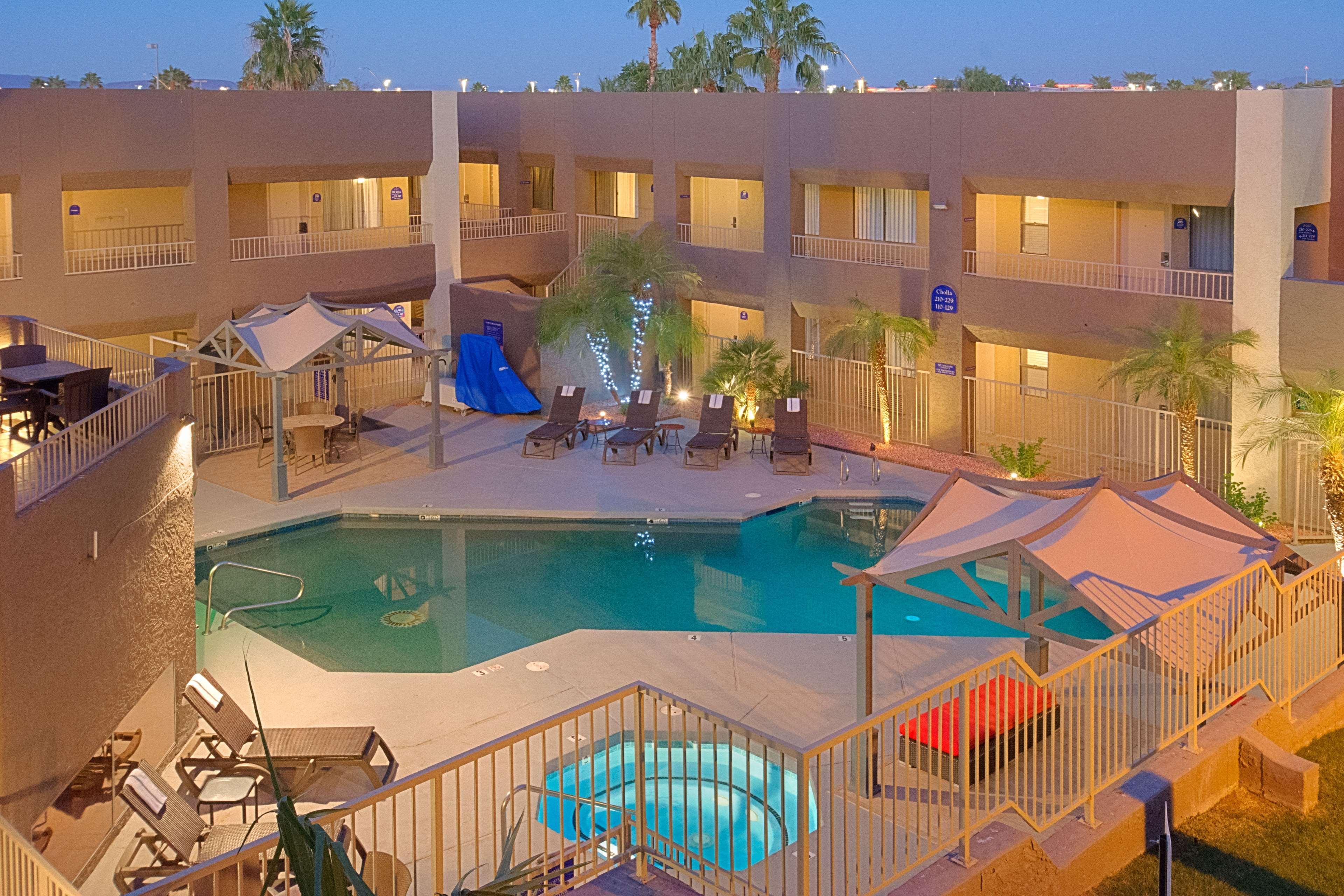 Best Western Yuma Mall Hotel & Suites Exterior photo